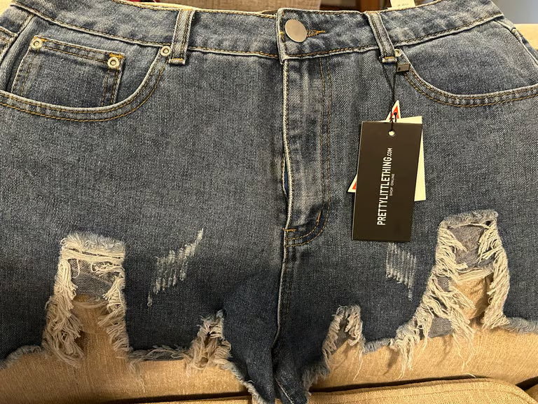 Pretty Little Thing shorts US size 14