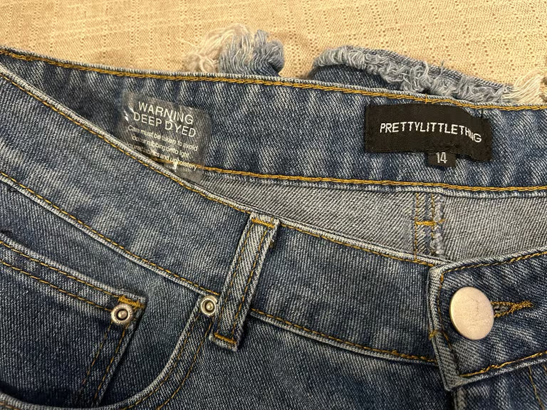 Pretty Little Thing shorts US size 14