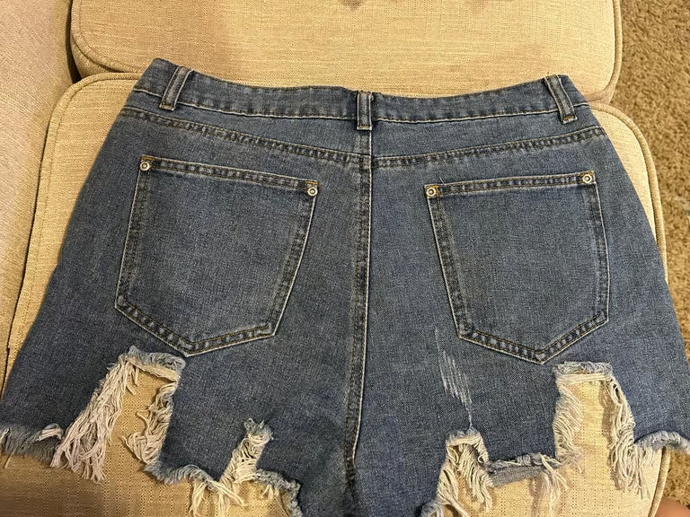 Pretty Little Thing shorts US size 14