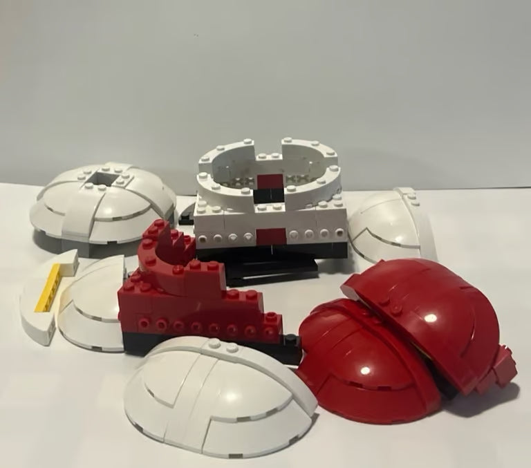 MEGA Construx Pokémon Jumbo Poké Ball Construction Set