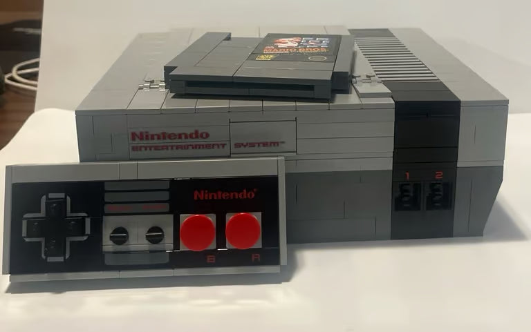LEGO 71374 Super Mario Nintendo Entertainment System™ - & LEGO 30385